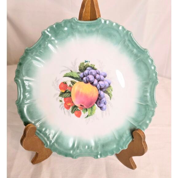 Decorative Fruit Inspired Ceramic Plate Green Scallop Edge Peach Berries Grapes - Picture 1 of 3